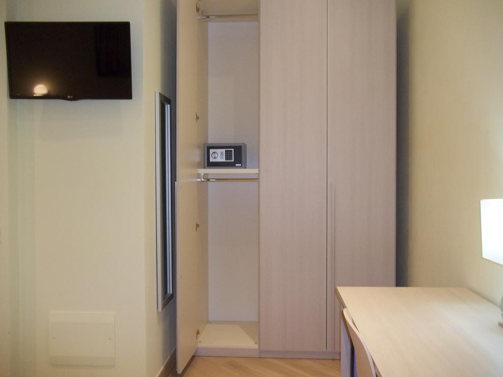 Guest House Le Tre Spezie La Spezia Exterior photo